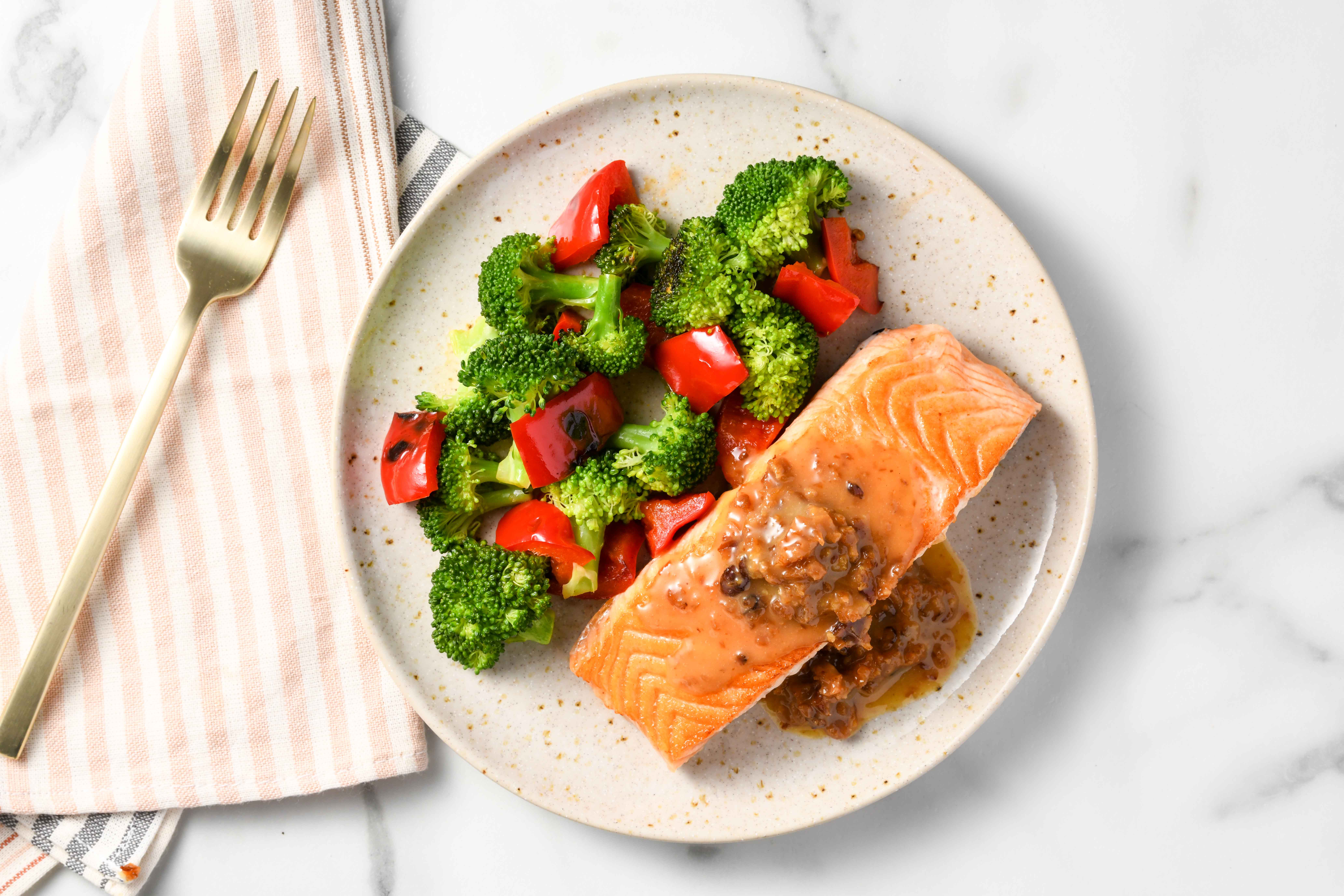 Maple Dijon-Glazed Salmon with Broccoli and Peppers Recipe - Home Chef