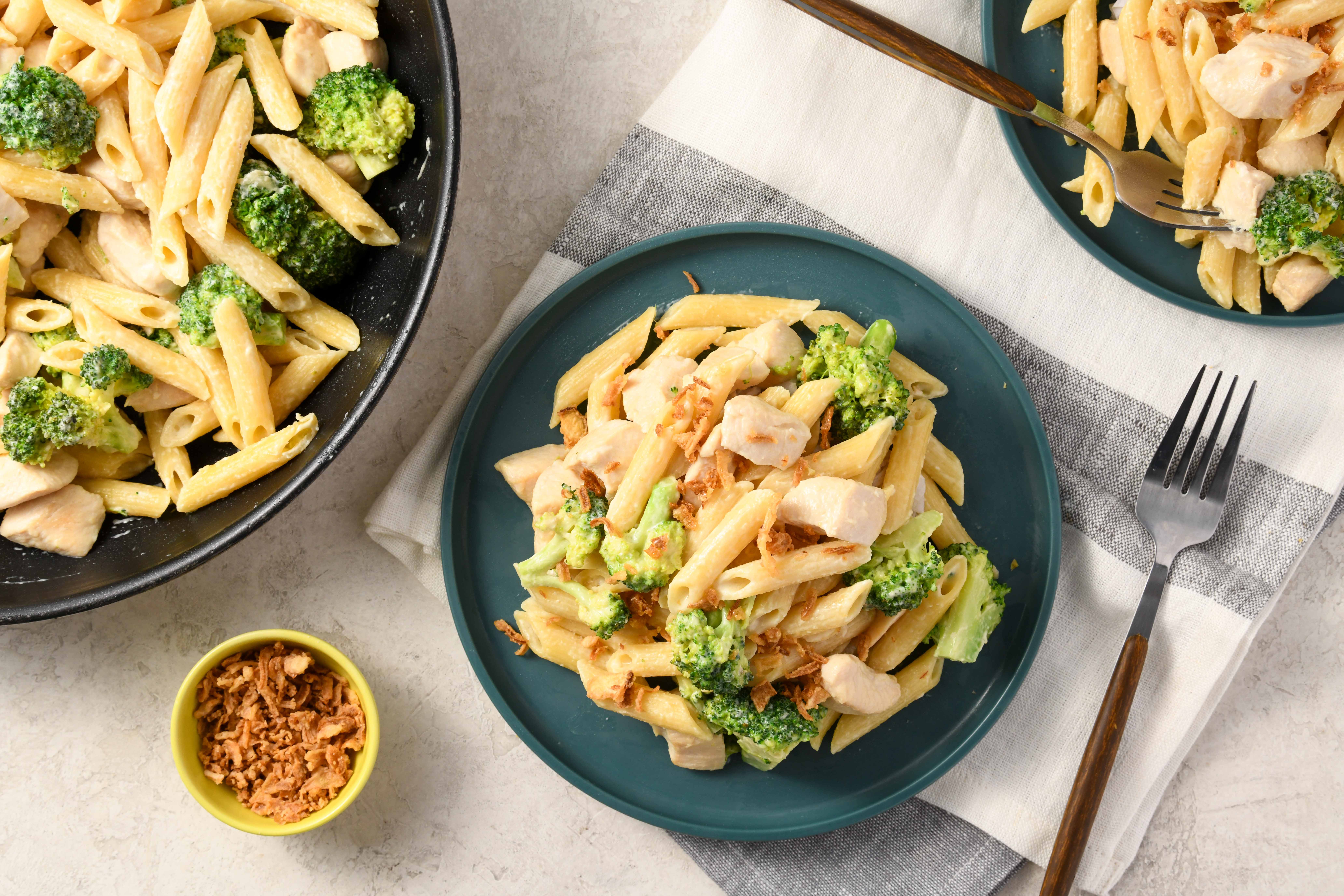 One-Pan Chicken and Broccoli Alfredo Recipe - Home Chef