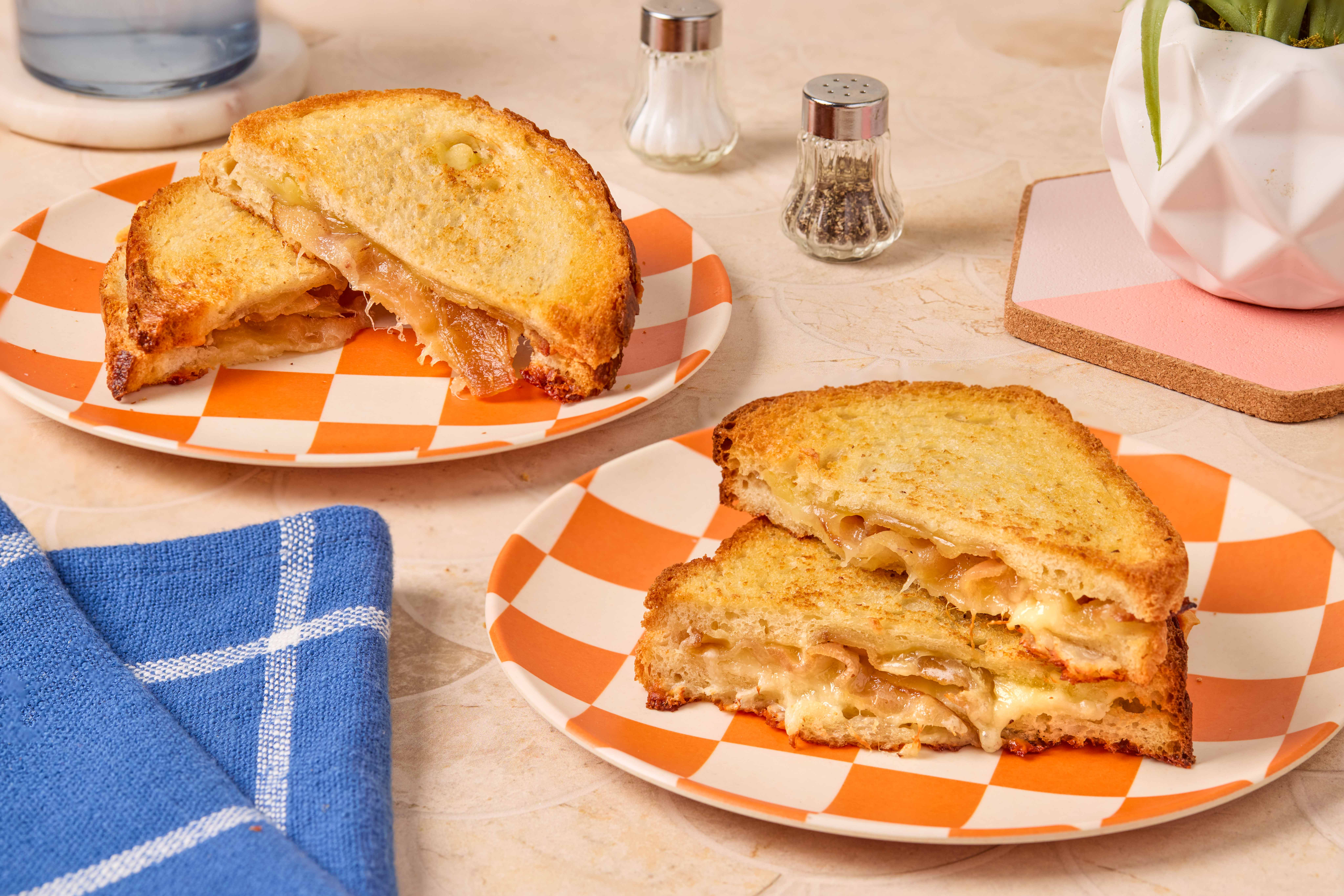 Bacon & Gouda Grilled Cheese